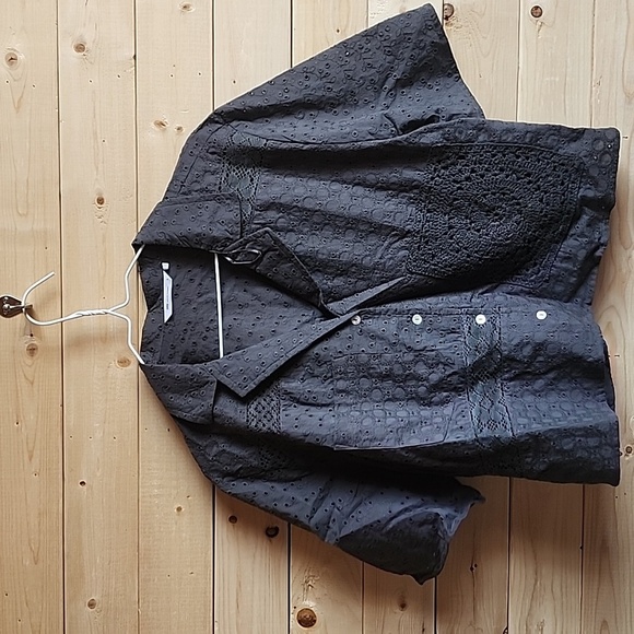 sela Tops - Sela Moms and Monsters Shirt Size Small